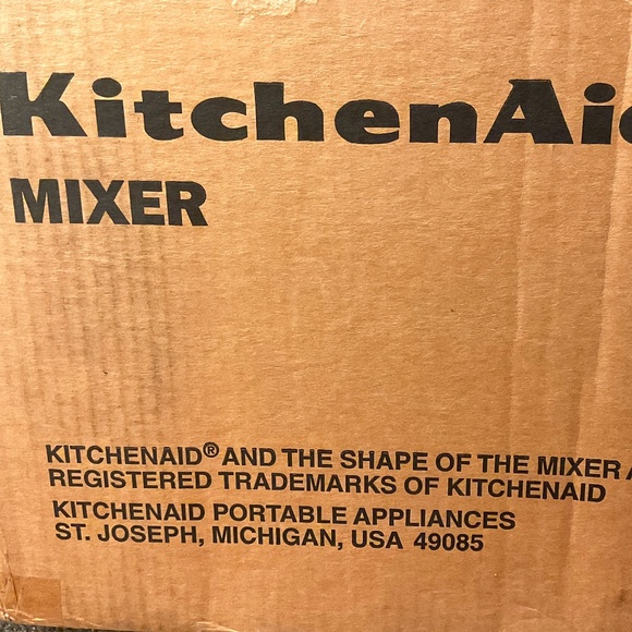 Kitchen aid stand mixer - Picture 1 of 3